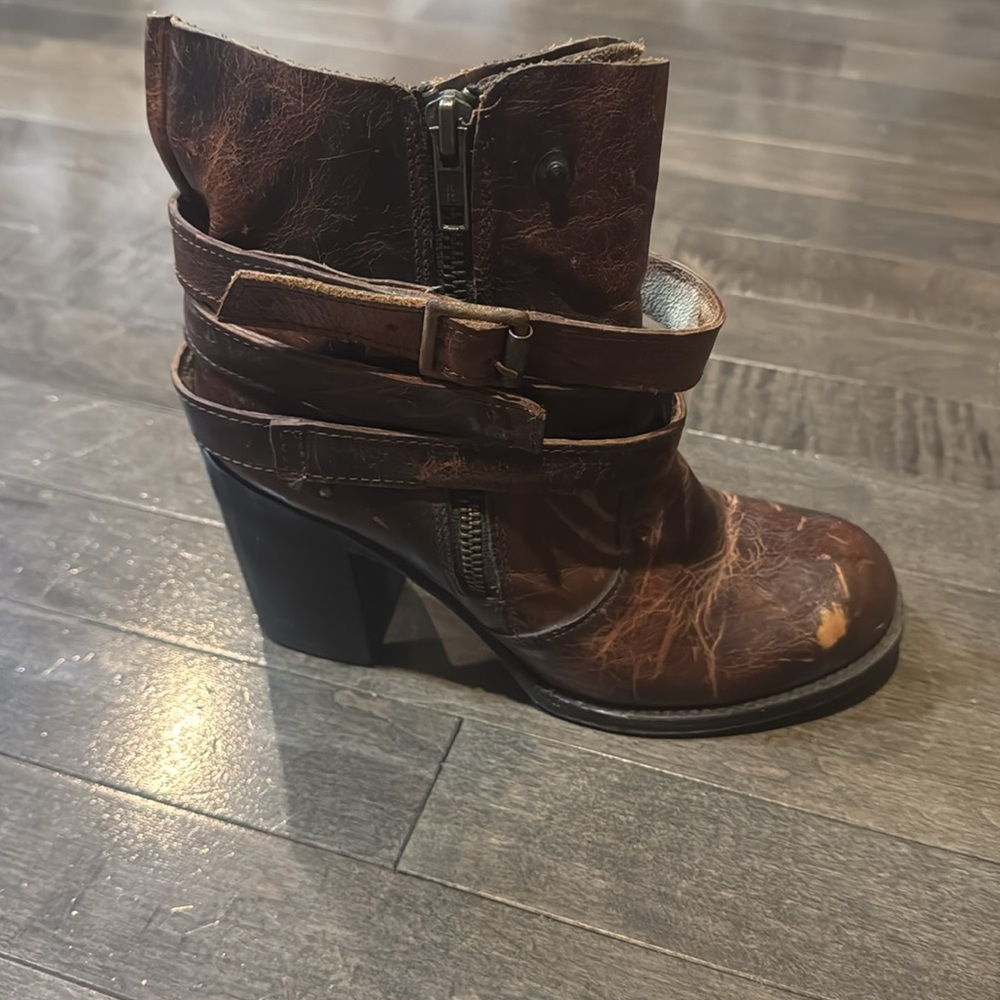 Vintage Brown Leather Boots - Picture 6 of 12